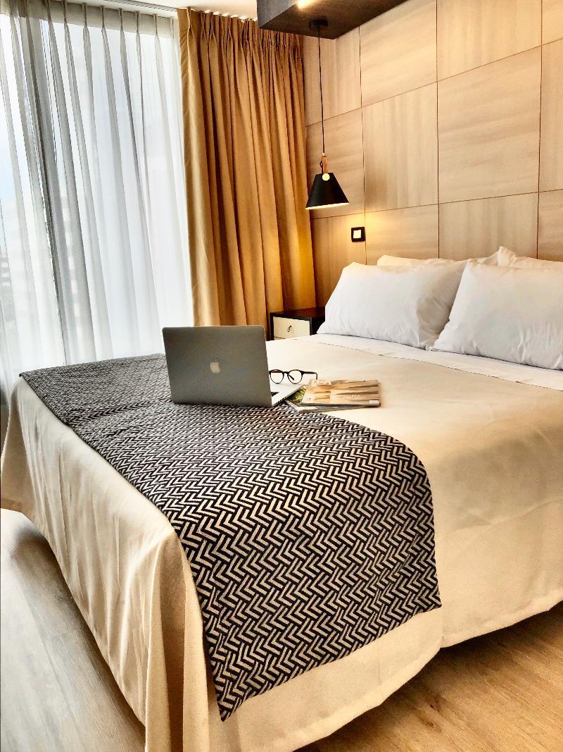 Hotel Rq Express Costanera 3*